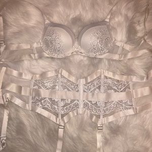 Lacy white Victoria Secret Bra & matching garder